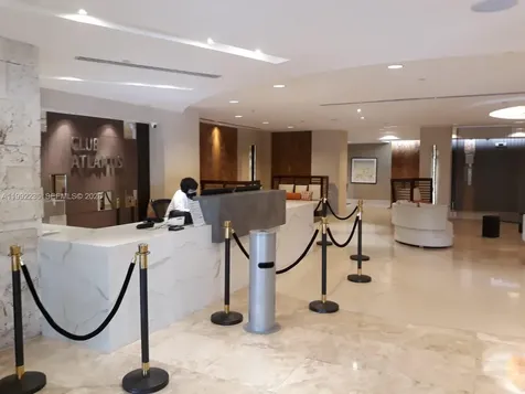 2555 Collins Avenue Miami Beach FL 33140