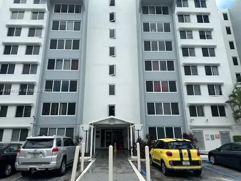 9001 SW 77 Avenue Miami FL 33156