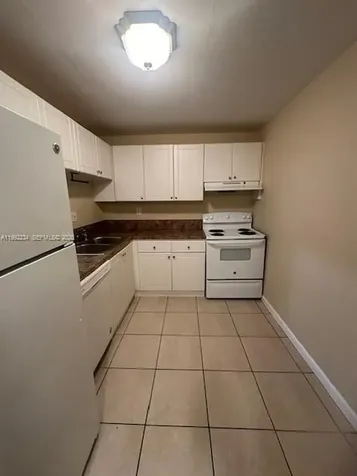 9001 SW 77 Avenue Miami FL 33156