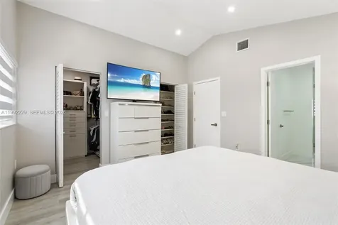 1350 NW 123rd Avenue Pembroke Pines FL 33026
