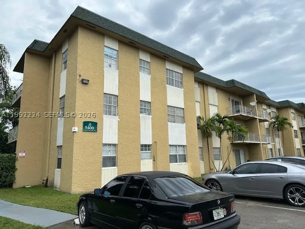 5400 SW 77 Court Miami FL 33155