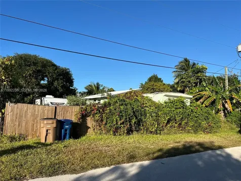 28177 Julia Avenue Little Torch Key FL 33042
