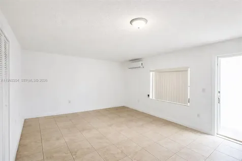 2471 NW 18th Terrace Miami FL 33125