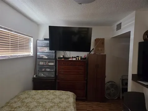 6580 W Flagler Street Miami FL 33144
