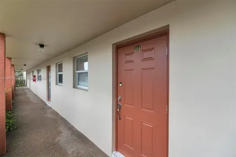 2651 E Sunrise Lakes Drive Sunrise FL 33322