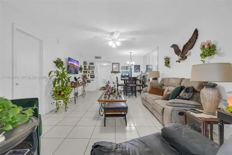 2651 E Sunrise Lakes Drive Sunrise FL 33322