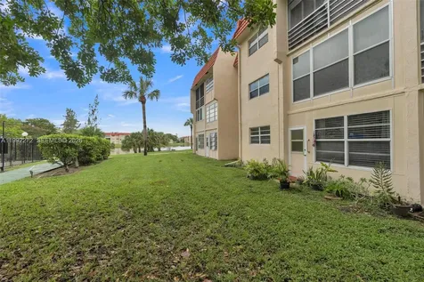 2651 E Sunrise Lakes Drive Sunrise FL 33322