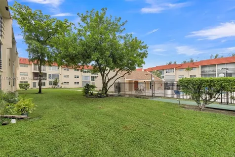 2651 E Sunrise Lakes Drive Sunrise FL 33322
