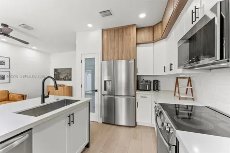 10487 W 34th Court Hialeah FL 33018