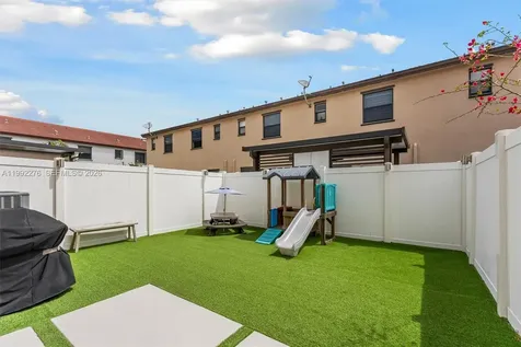 10487 W 34th Court Hialeah FL 33018