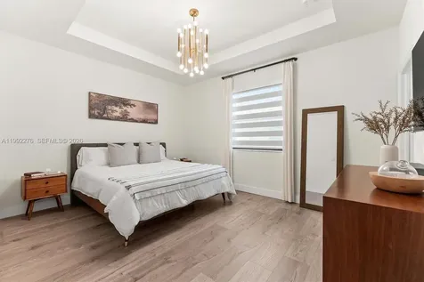 10487 W 34th Court Hialeah FL 33018