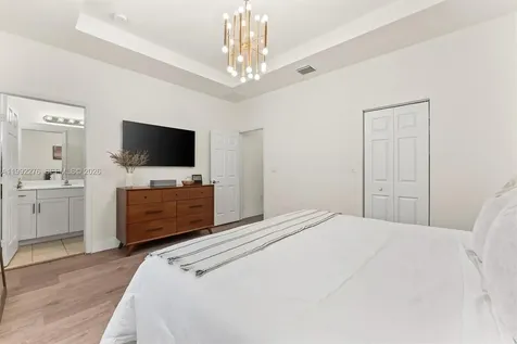 10487 W 34th Court Hialeah FL 33018