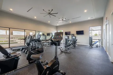 10487 W 34th Court Hialeah FL 33018