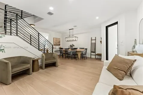 10487 W 34th Court Hialeah FL 33018