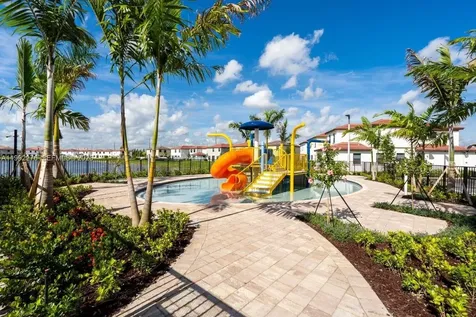 10487 W 34th Court Hialeah FL 33018