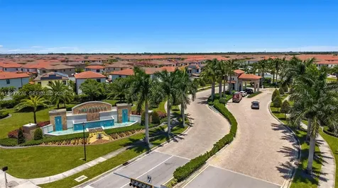 10487 W 34th Court Hialeah FL 33018