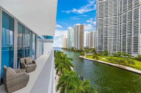 200 Biscayne Boulevard Way Miami FL 33131
