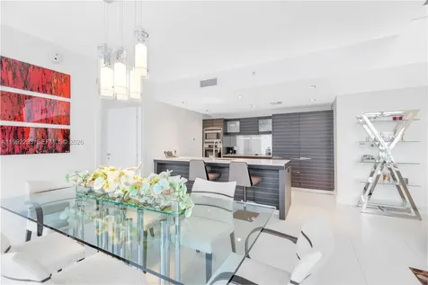 200 Biscayne Boulevard Way Miami FL 33131