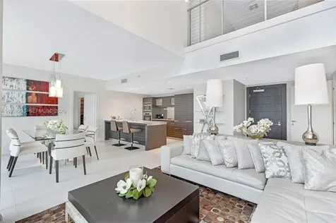 200 Biscayne Boulevard Way Miami FL 33131