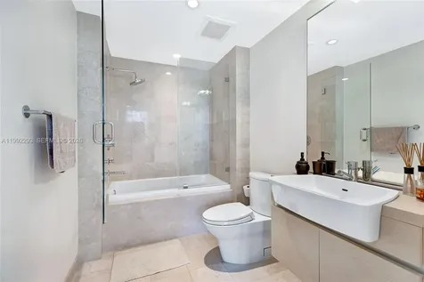 200 Biscayne Boulevard Way Miami FL 33131