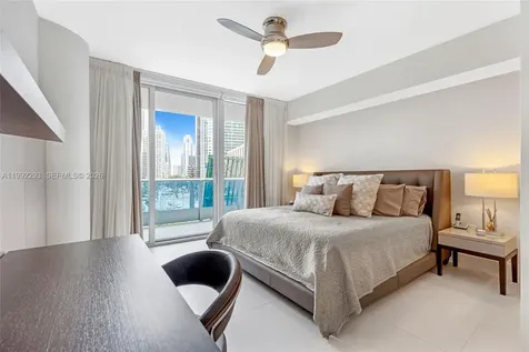 200 Biscayne Boulevard Way Miami FL 33131