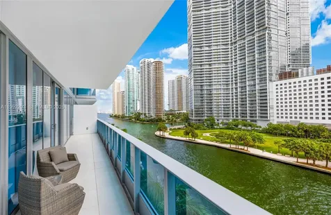 200 Biscayne Boulevard Way Miami FL 33131