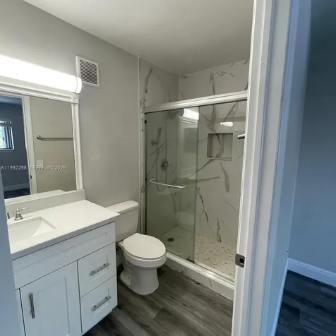 301 Palm Circle E Pembroke Pines FL 33025