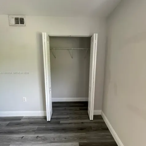 301 Palm Circle E Pembroke Pines FL 33025