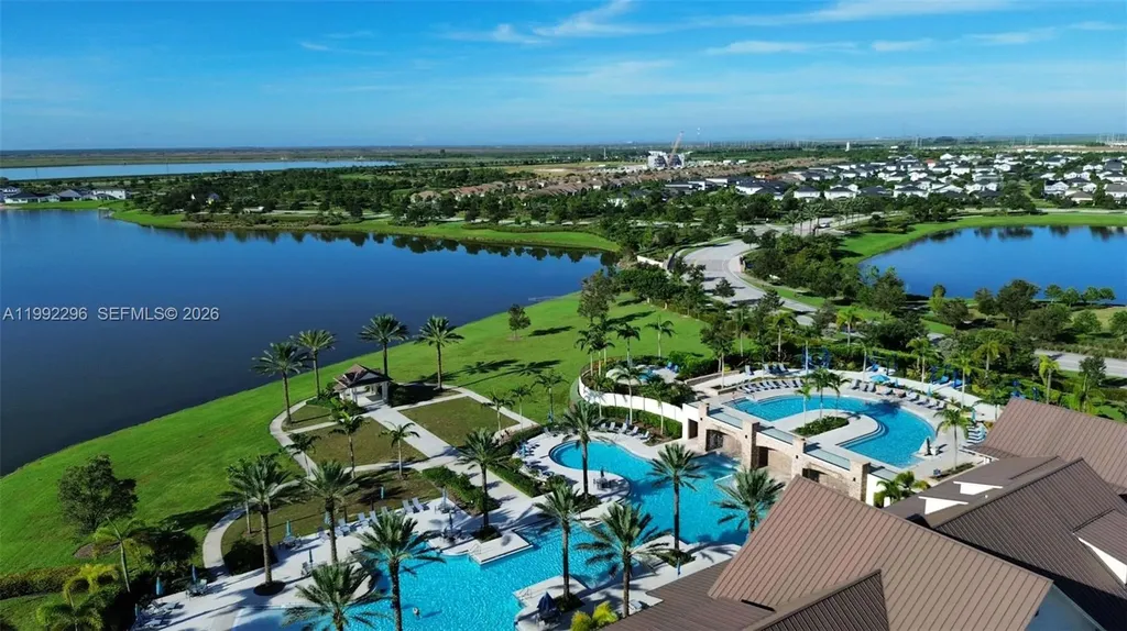 19148 N Broad Shore Walk Loxahatchee FL 33470