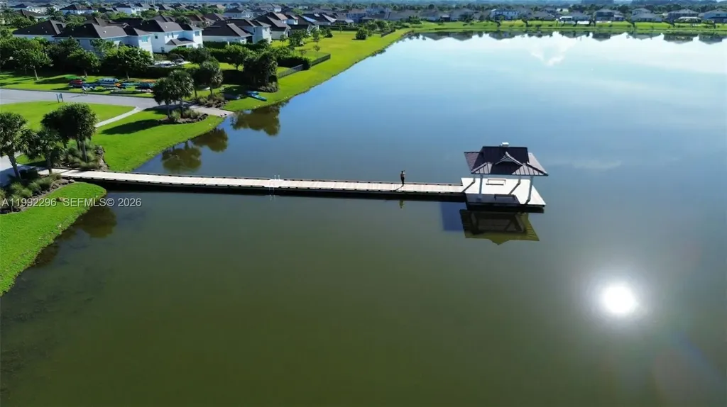 19148 N Broad Shore Walk Loxahatchee FL 33470