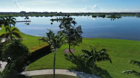 19148 N Broad Shore Walk Loxahatchee FL 33470