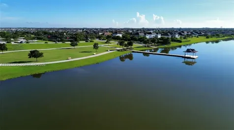 19148 N Broad Shore Walk Loxahatchee FL 33470