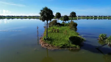 19148 N Broad Shore Walk Loxahatchee FL 33470
