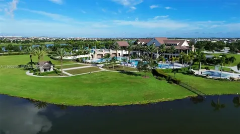 19148 N Broad Shore Walk Loxahatchee FL 33470