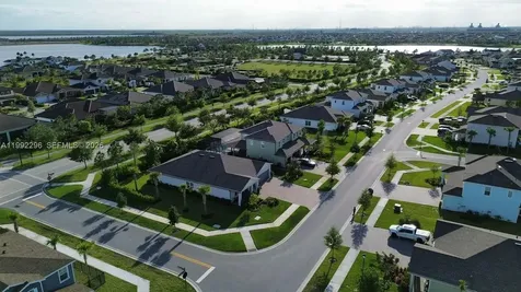 19148 N Broad Shore Walk Loxahatchee FL 33470