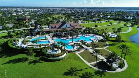 19148 N Broad Shore Walk Loxahatchee FL 33470