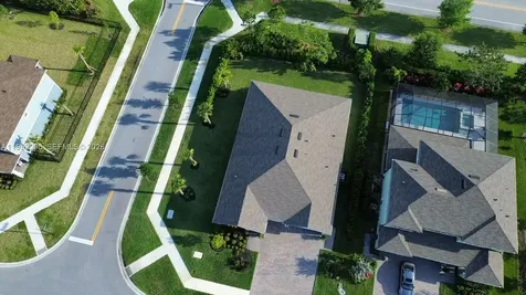 19148 N Broad Shore Walk Loxahatchee FL 33470
