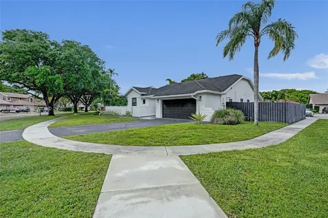 5790 SW 88th Avenue Cooper City FL 33328