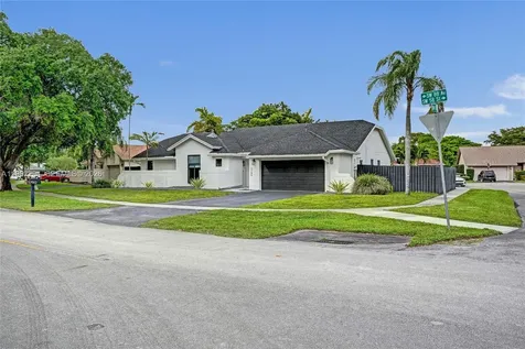 5790 SW 88th Avenue Cooper City FL 33328
