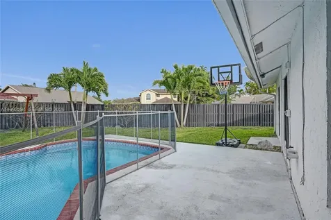 5790 SW 88th Avenue Cooper City FL 33328