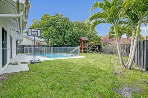 5790 SW 88th Avenue Cooper City FL 33328