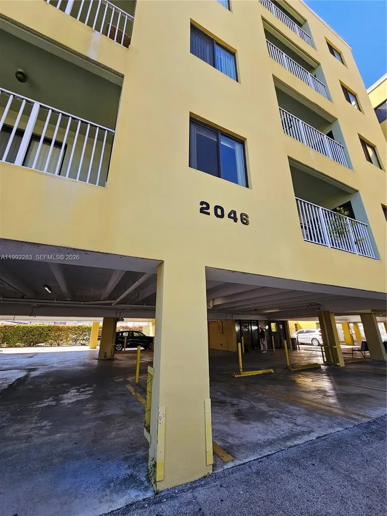 2046 W Flagler Street Miami FL 33135