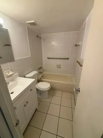 2046 W Flagler Street Miami FL 33135