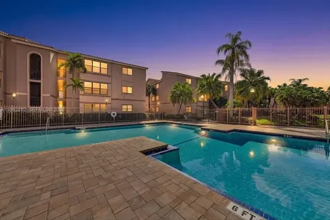 2796 S University Drive Davie FL 33328