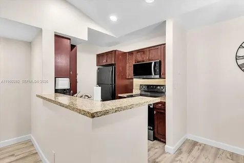 2796 S University Drive Davie FL 33328