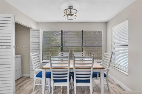 2796 S University Drive Davie FL 33328