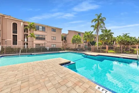 2796 S University Drive Davie FL 33328