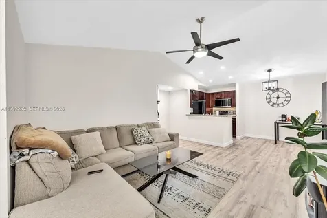 2796 S University Drive Davie FL 33328