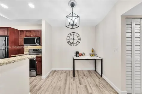 2796 S University Drive Davie FL 33328