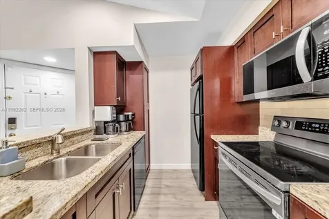2796 S University Drive Davie FL 33328